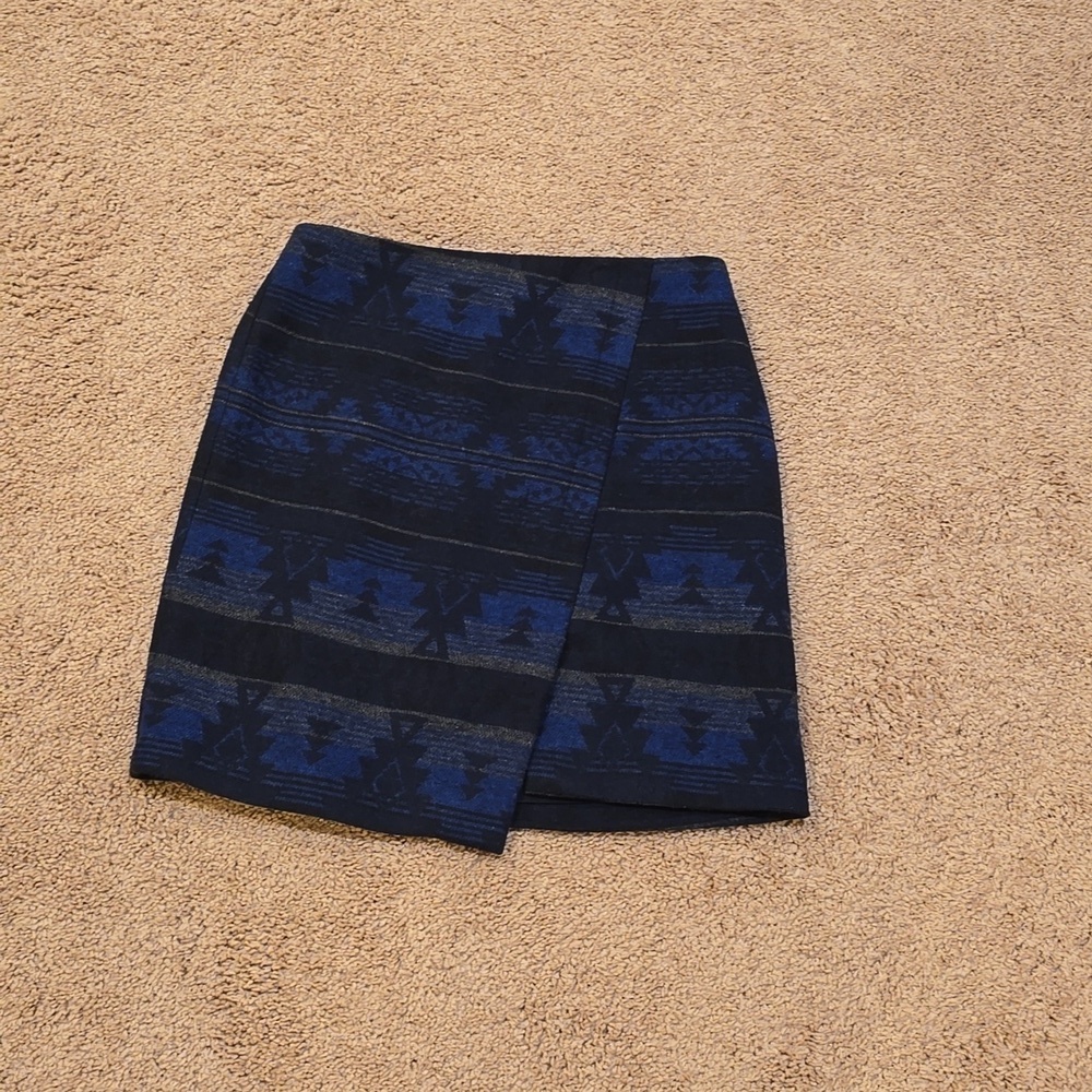 Women's skirt. Size 4